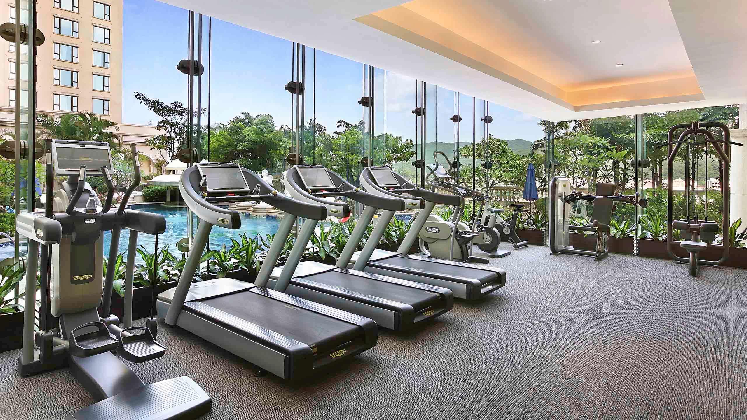 Готель Sofitel Macau At Ponte 16 Екстер'єр фото The gym at the hotel