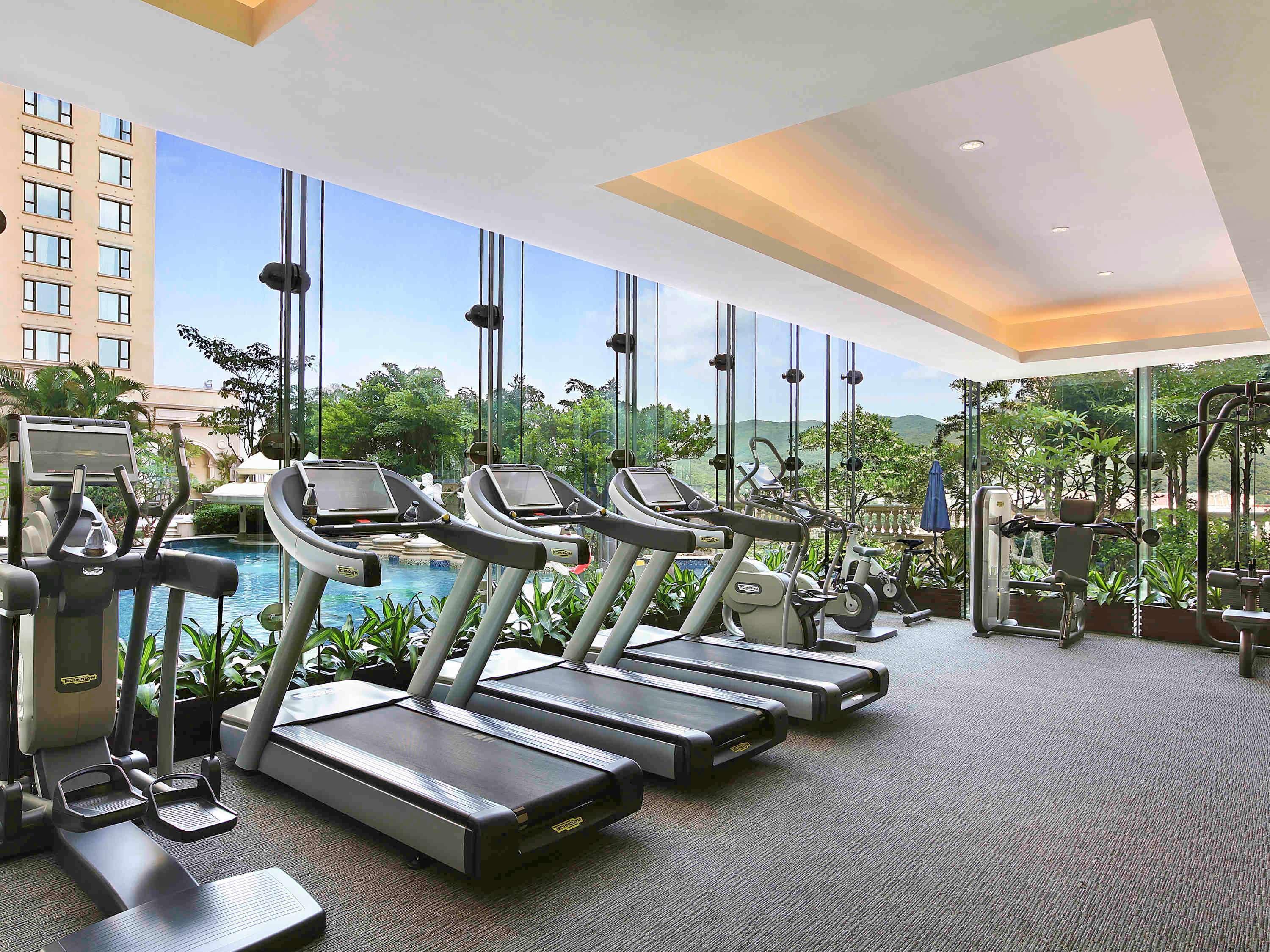 Готель Sofitel Macau At Ponte 16 Екстер'єр фото The gym at the hotel